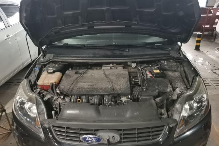 Used Ford Focus 2011 Hatchback 1.8L Automatic Fashion Edition Engine Bay