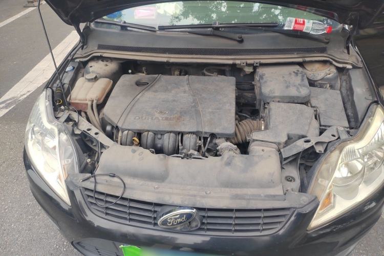 Used Ford Focus 2011 Sedan 1.8L Manual Comfort Model Engine Bay