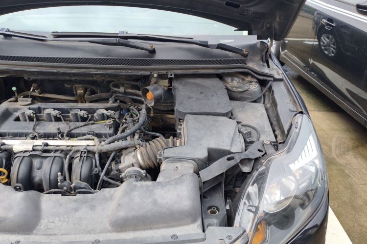 Used Ford Focus 2011 Sedan 1.8L Manual Classic Model Engine Bay Left