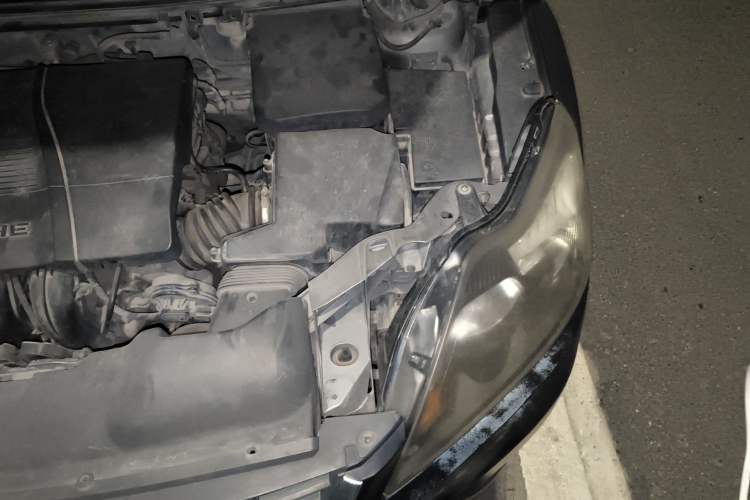 Used Ford Focus 2011 Hatchback 1.8L Manual Comfort Model Engine Bay Left