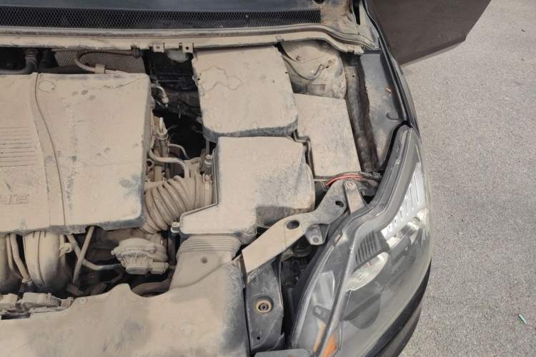 Used Ford Focus 2011 Hatchback 1.8L Automatic Fashion Edition Engine Bay Left