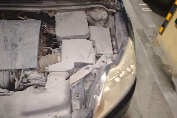 Used Ford Focus 2011 Sedan 1.8L Manual Comfort Model Engine Bay Left