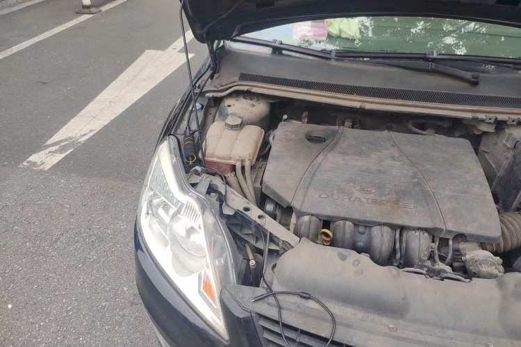 Used Ford Focus 2011 Sedan 1.8L Manual Comfort Model Engine Bay Right