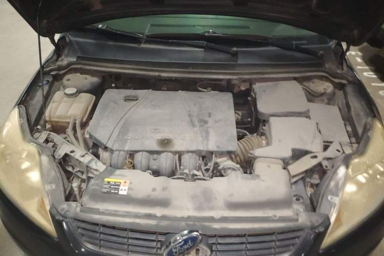 Used Ford Focus 2011 Sedan 1.8L Manual Comfort Model Engine Bay