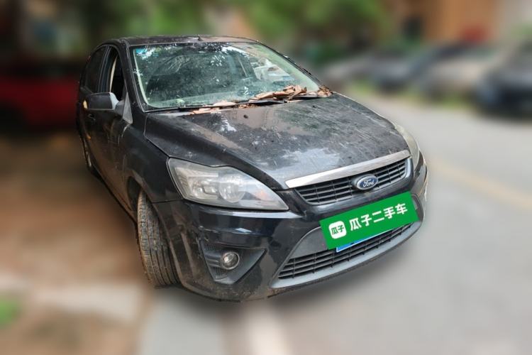 Used Ford Focus 2011 Hatchback 1.8L Automatic Fashion Edition Front Right 45 Deg