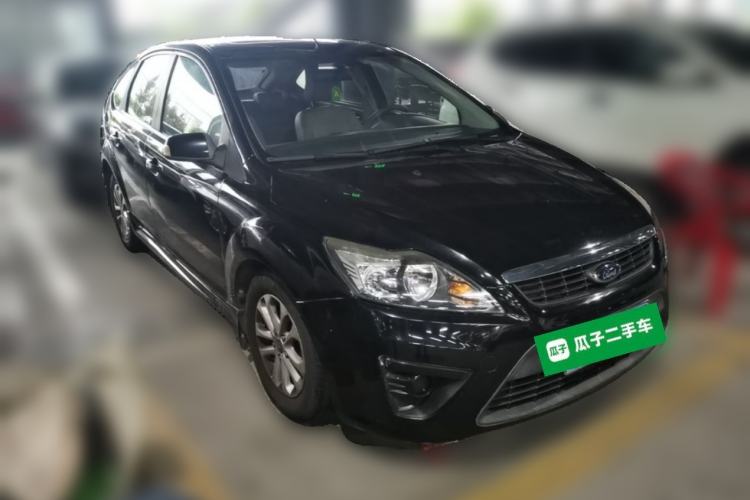 Used Ford Focus 2011 Hatchback 1.8L Automatic Fashion Edition Front Right 45 Deg