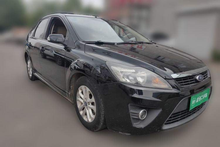 Used Ford Focus 2011 Hatchback 1.8L Automatic Fashion Edition Front Right 45 Deg
