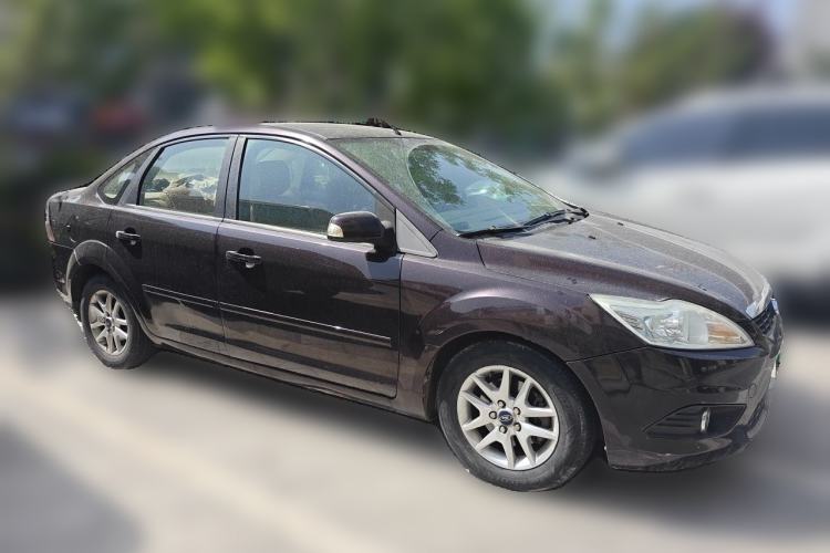 Used Ford Focus 2011 Sedan 1.8L Manual Comfort Model Front Right 45 Deg