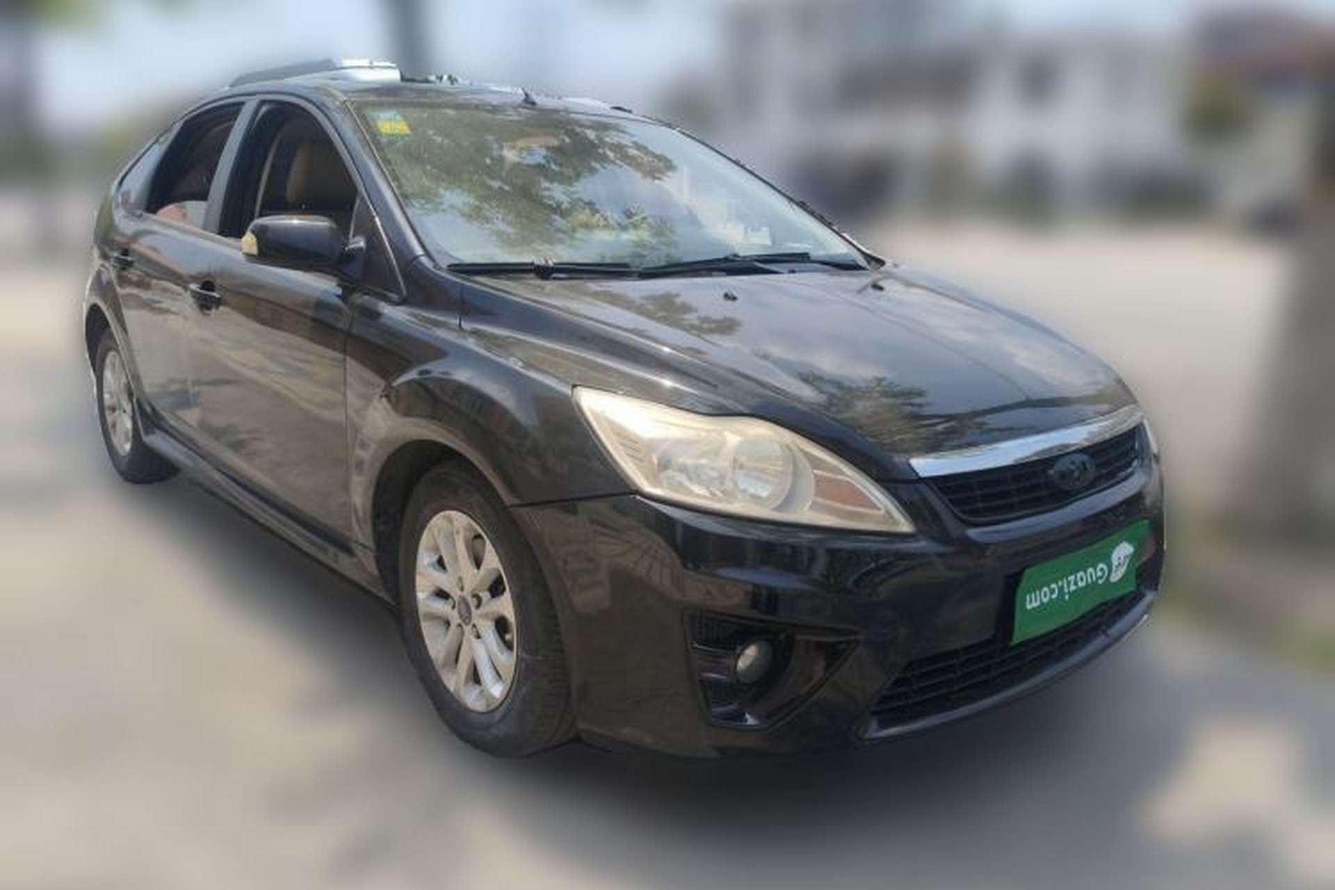 Used Ford Focus 2011 Hatchback 1.8L Automatic Fashion Edition Front Right 45 Deg
