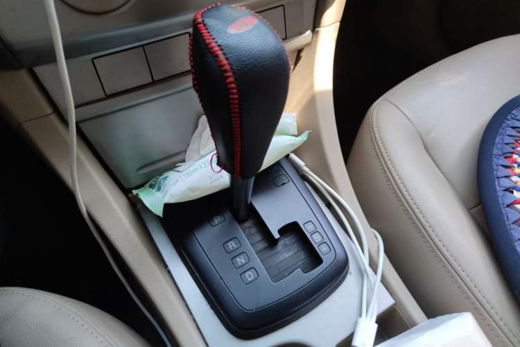 Used Ford Focus 2011 Sedan 1.8L Automatic Fashion Edition Gear Lever