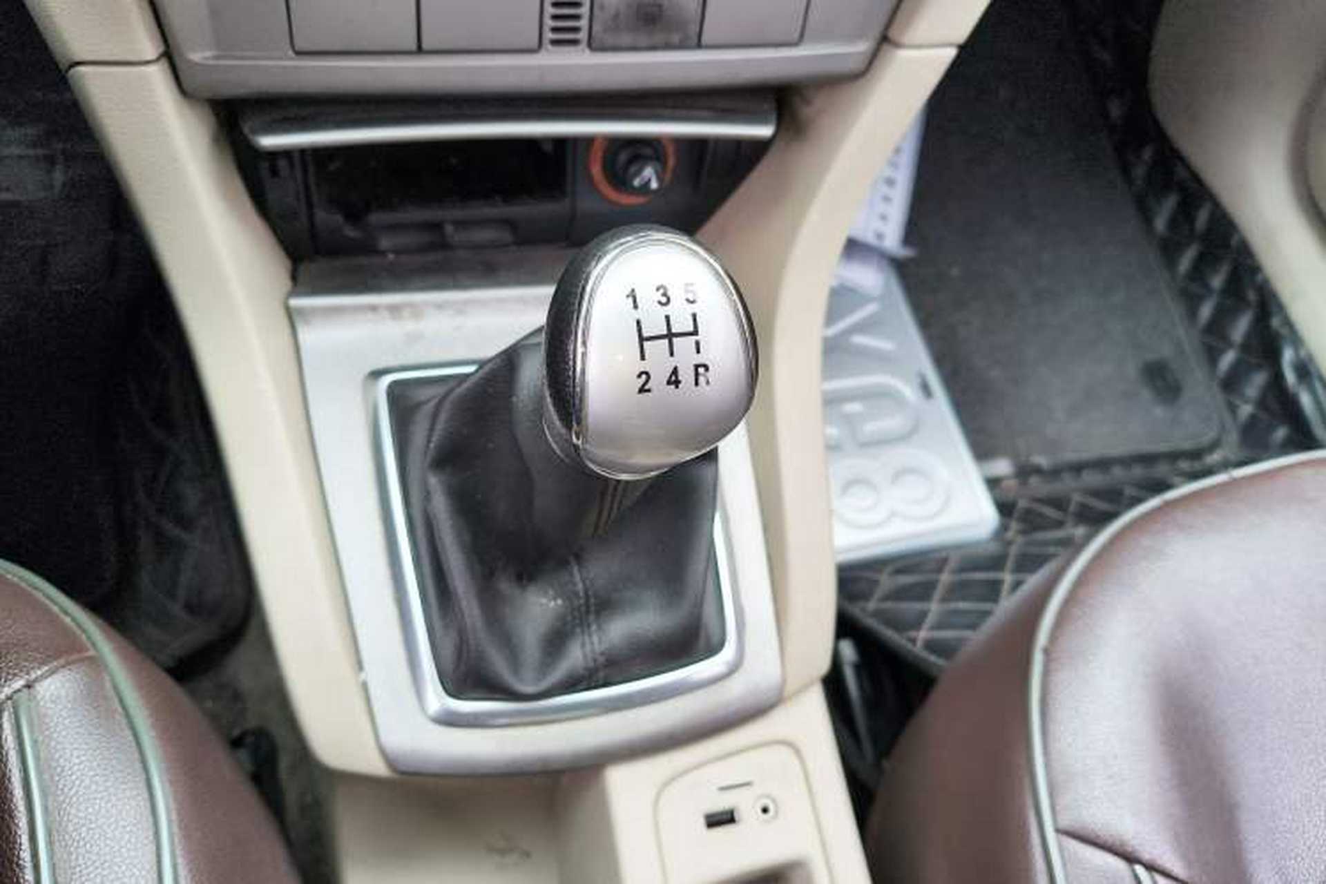 Used Ford Focus 2011 Sedan 1.8L Manual Classic Model Gear Lever