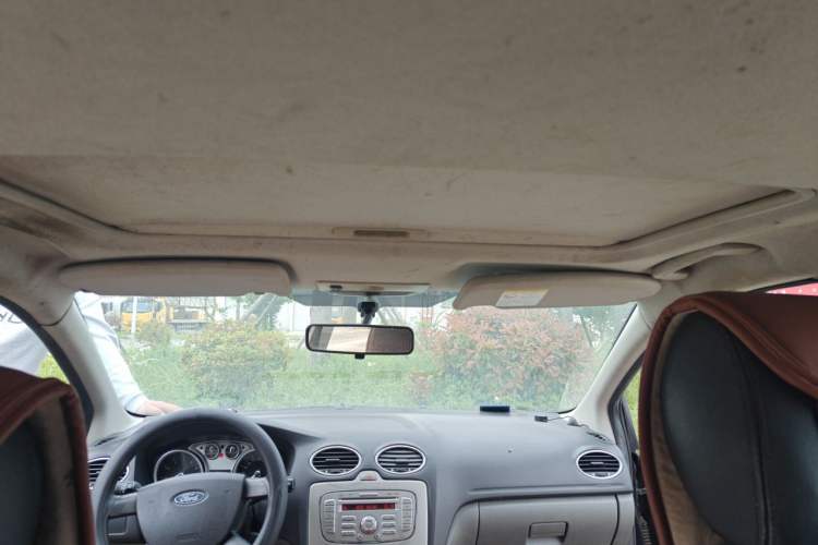 Used Ford Focus 2011 Hatchback 1.8L Manual Comfort Model Headliner