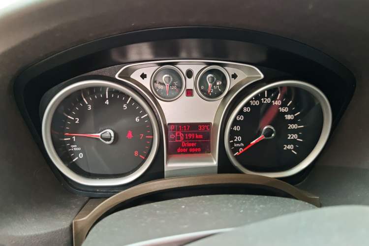 Used Ford Focus 2011 Hatchback 1.8L Automatic Fashion Edition Instrument Cluster