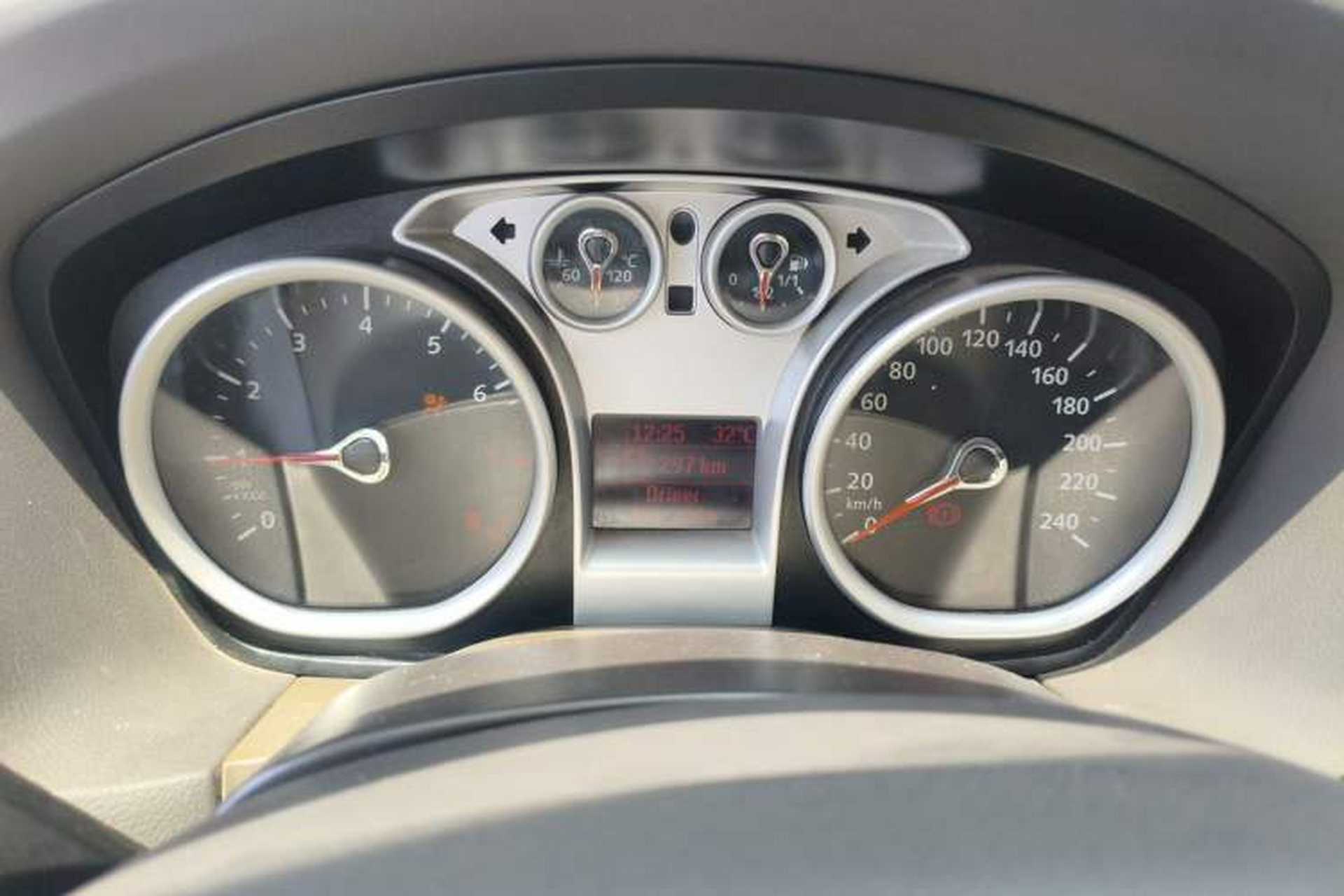 Used Ford Focus 2011 Hatchback 1.8L Automatic Fashion Edition Instrument Cluster