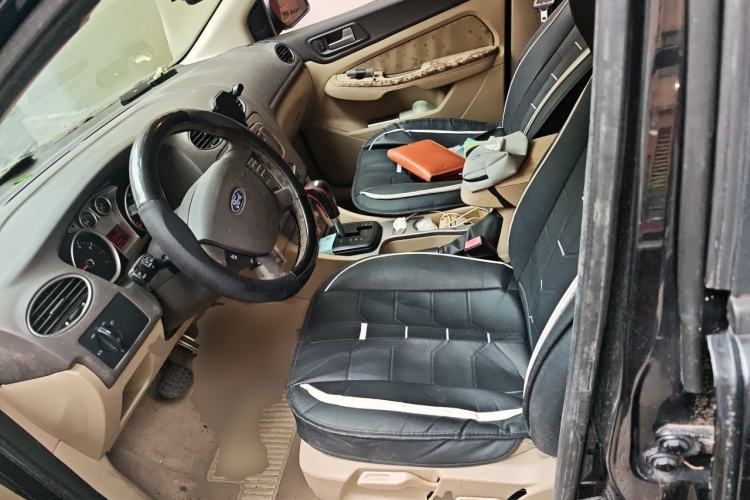 Used Ford Focus 2011 Hatchback 1.8L Automatic Fashion Edition Left Front Seat