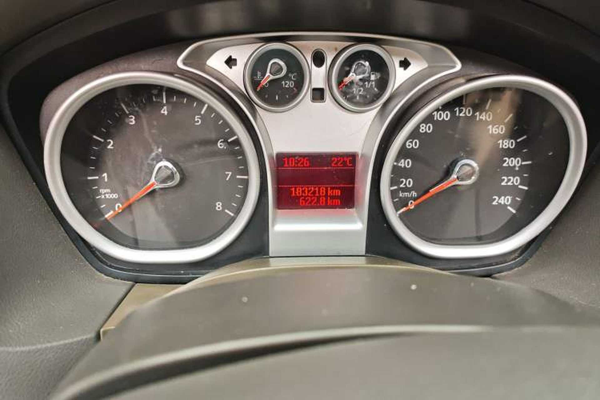 Used Ford Focus 2011 Sedan 1.8L Automatic Fashion Edition Odometer Close Up