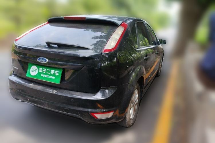 Used Ford Focus 2011 Hatchback 1.8L Automatic Fashion Edition Rear Right 45 Deg