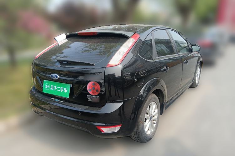 Used Ford Focus 2011 Hatchback 1.8L Automatic Fashion Edition Rear Right 45 Deg