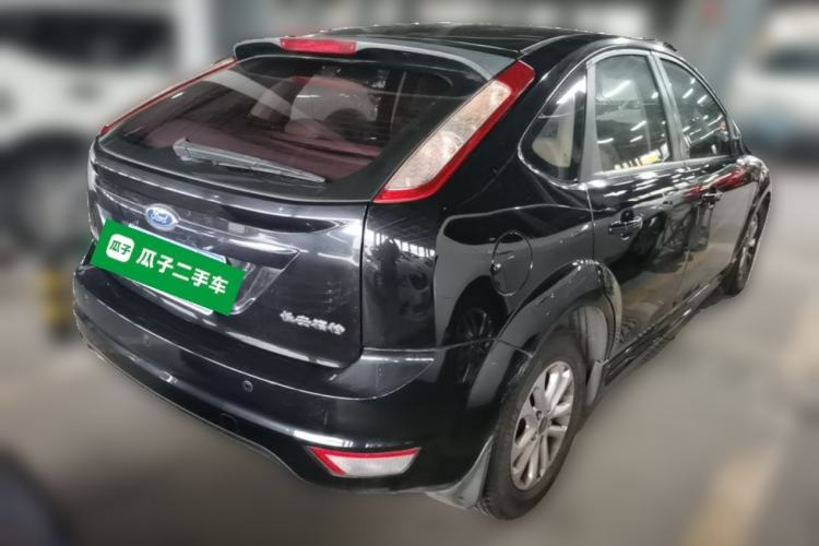 Used Ford Focus 2011 Hatchback 1.8L Automatic Fashion Edition Rear Right 45 Deg