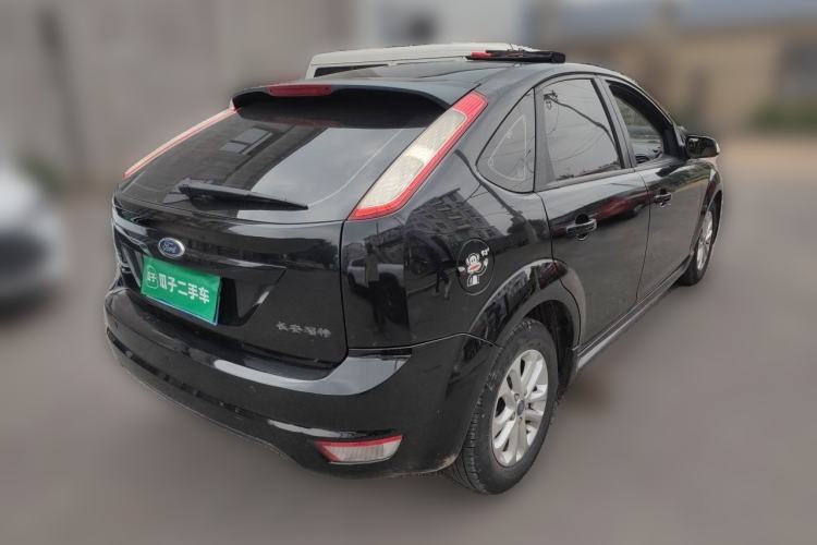 Used Ford Focus 2011 Hatchback 1.8L Automatic Fashion Edition Rear Right 45 Deg