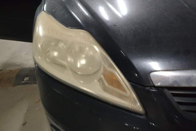 Used Ford Focus 2011 Sedan 1.8L Manual Comfort Model Right Front Headlight