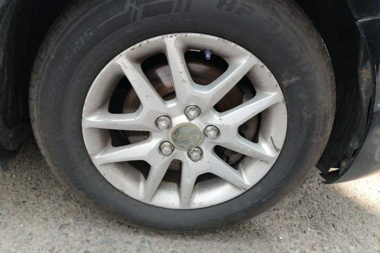 Used Ford Focus 2011 Sedan 1.8L Manual Classic Model Right Front Wheel Hub