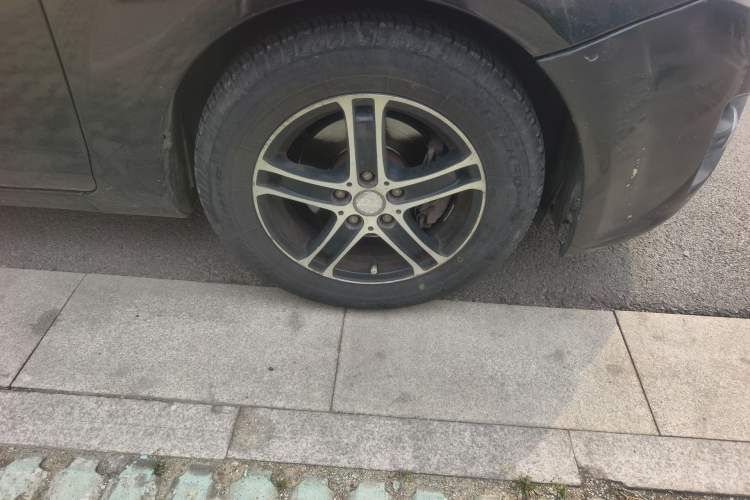 Used Ford Focus 2011 Hatchback 1.8L Manual Classic Model Right Front Wheel Hub