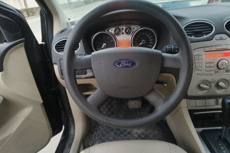 Used Ford Focus 2011 Sedan 1.8L Automatic Fashion Edition Steering Wheel