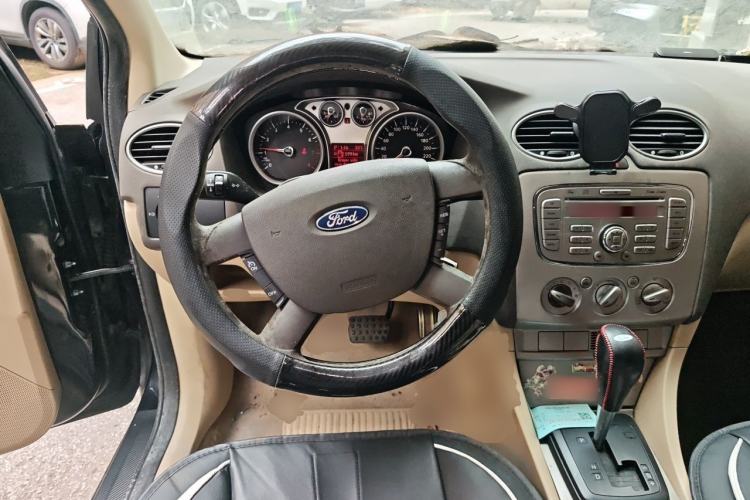 Used Ford Focus 2011 Hatchback 1.8L Automatic Fashion Edition Steering Wheel