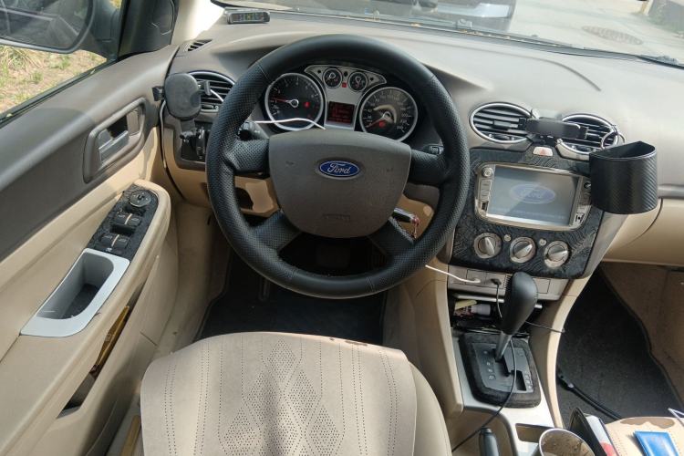 Used Ford Focus 2011 Hatchback 1.8L Automatic Fashion Edition Steering Wheel
