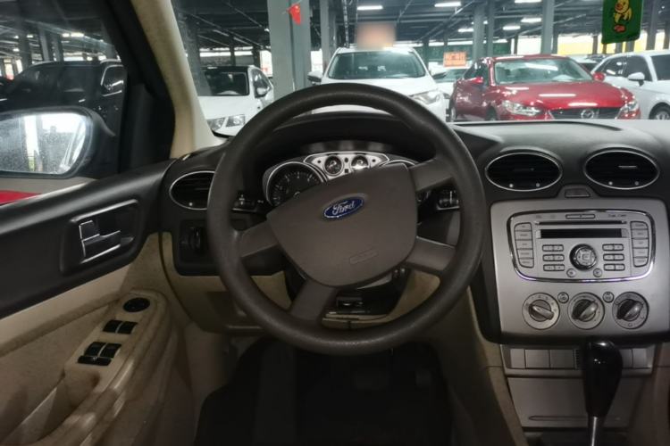Used Ford Focus 2011 Hatchback 1.8L Automatic Fashion Edition Steering Wheel