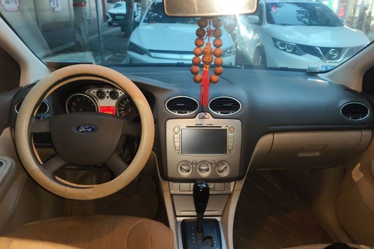 Used Ford Focus 2011 Sedan 1.8L Automatic Fashion Edition Steering Wheel