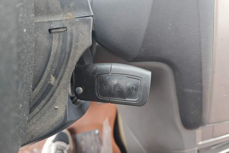 Used Ford Focus 2011 Hatchback 1.8L Manual Comfort Model Vehicle Key