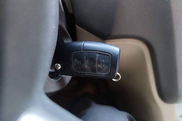 Used Ford Focus 2011 Sedan 1.8L Automatic Fashion Edition Vehicle Key