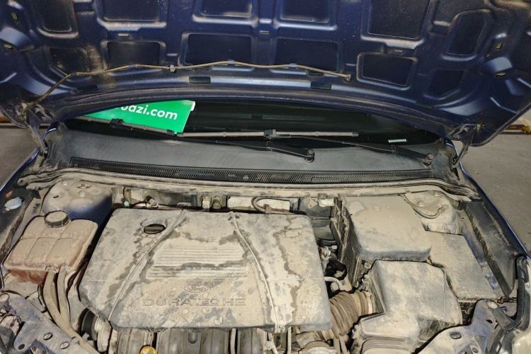 Used Ford Focus 2011 Sedan 1.8L Automatic Fashion Edition Engine Bay
