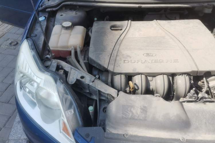 Used Ford Focus 2011 Sedan 1.8L Automatic Fashion Edition Engine Bay Right