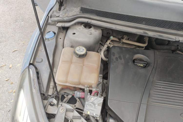 Used Ford Focus 2011 Hatchback 1.8L Manual Classic Model Engine Bay Right