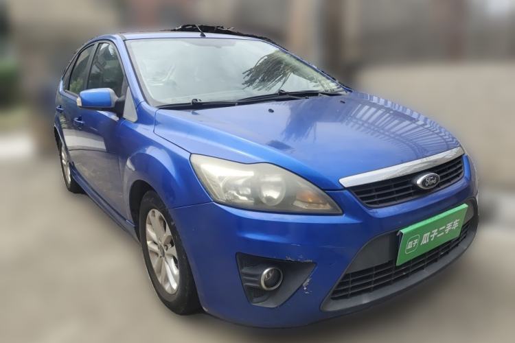 Used Ford Focus 2011 Hatchback 1.8L Automatic Fashion Edition Front Right 45 Deg