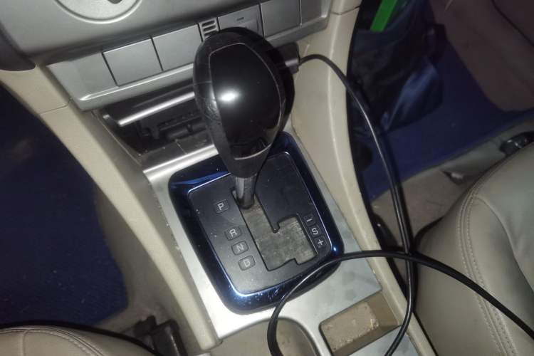 Used Ford Focus 2011 Hatchback 1.8L Automatic Fashion Edition Gear Lever