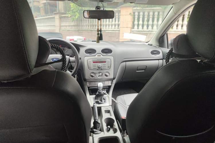Used Ford Focus 2011 Hatchback 1.8L Manual Classic Model Headliner
