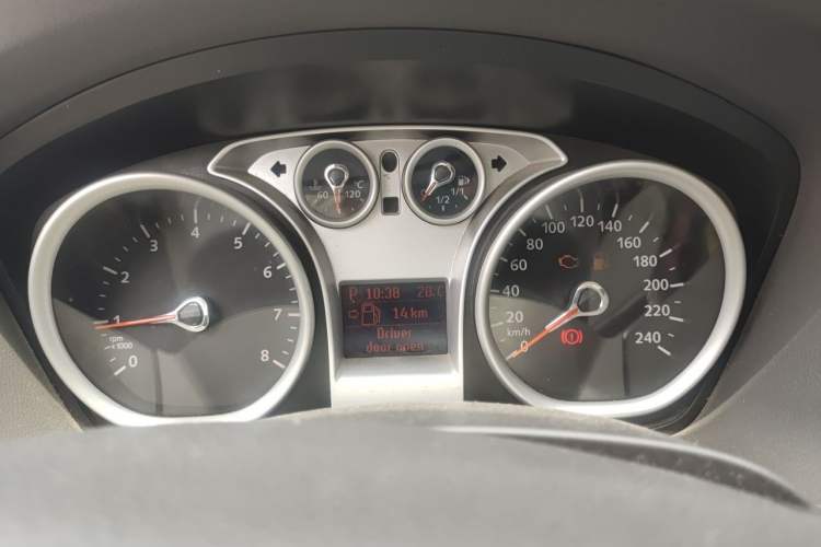 Used Ford Focus 2011 Hatchback 1.8L Automatic Fashion Edition Instrument Cluster