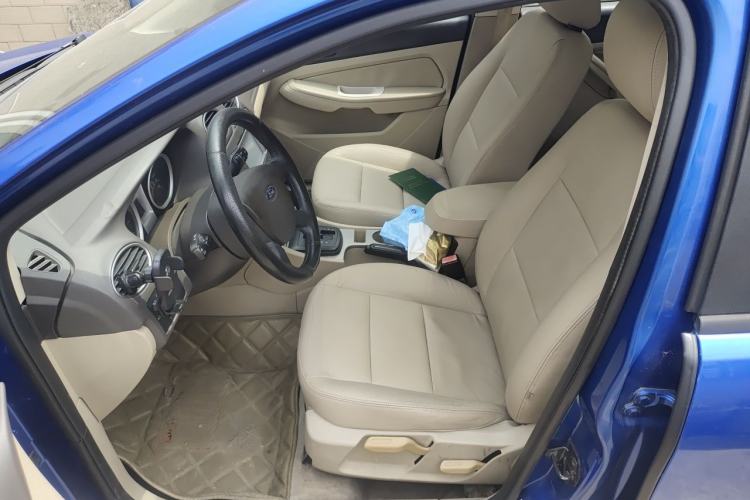 Used Ford Focus 2011 Hatchback 1.8L Automatic Fashion Edition Left Front Seat