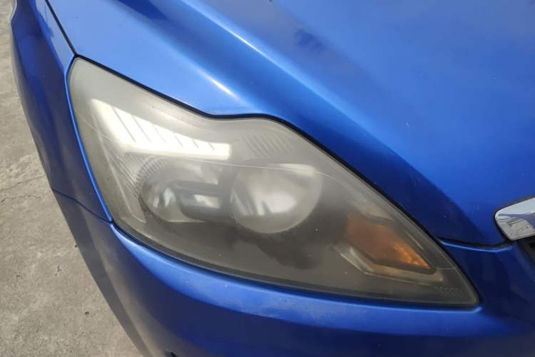 Used Ford Focus 2011 Hatchback 1.8L Automatic Fashion Edition Right Front Headlight