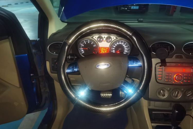 Used Ford Focus 2011 Hatchback 1.8L Automatic Fashion Edition Steering Wheel