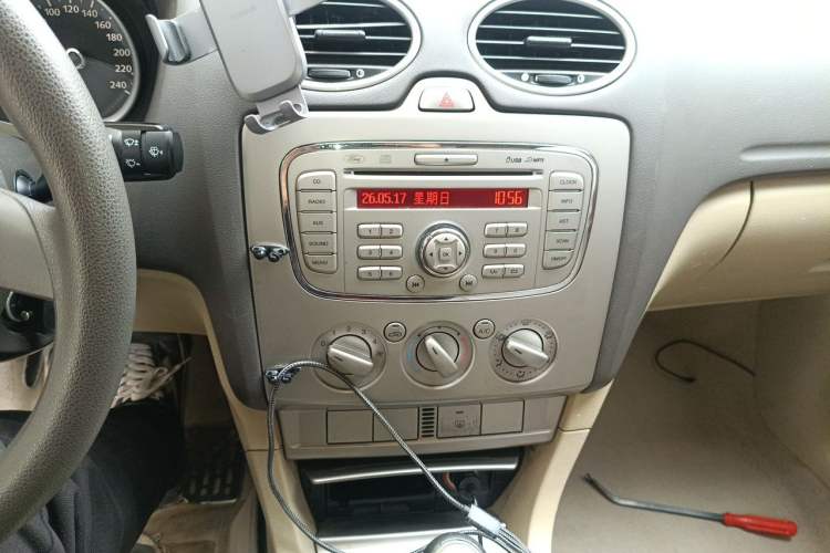 Used Ford Focus 2011 Sedan 1.8L Manual Comfort Model Audio And AC Panel