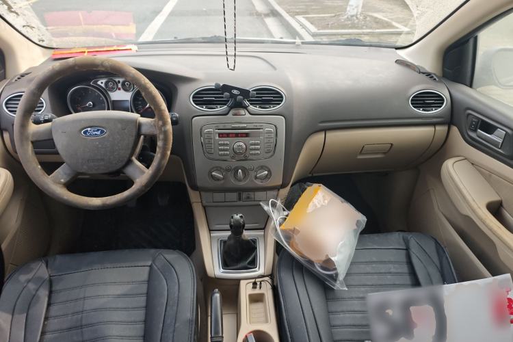 Used Ford Focus 2011 Sedan 1.8L Manual Classic Model Center Console