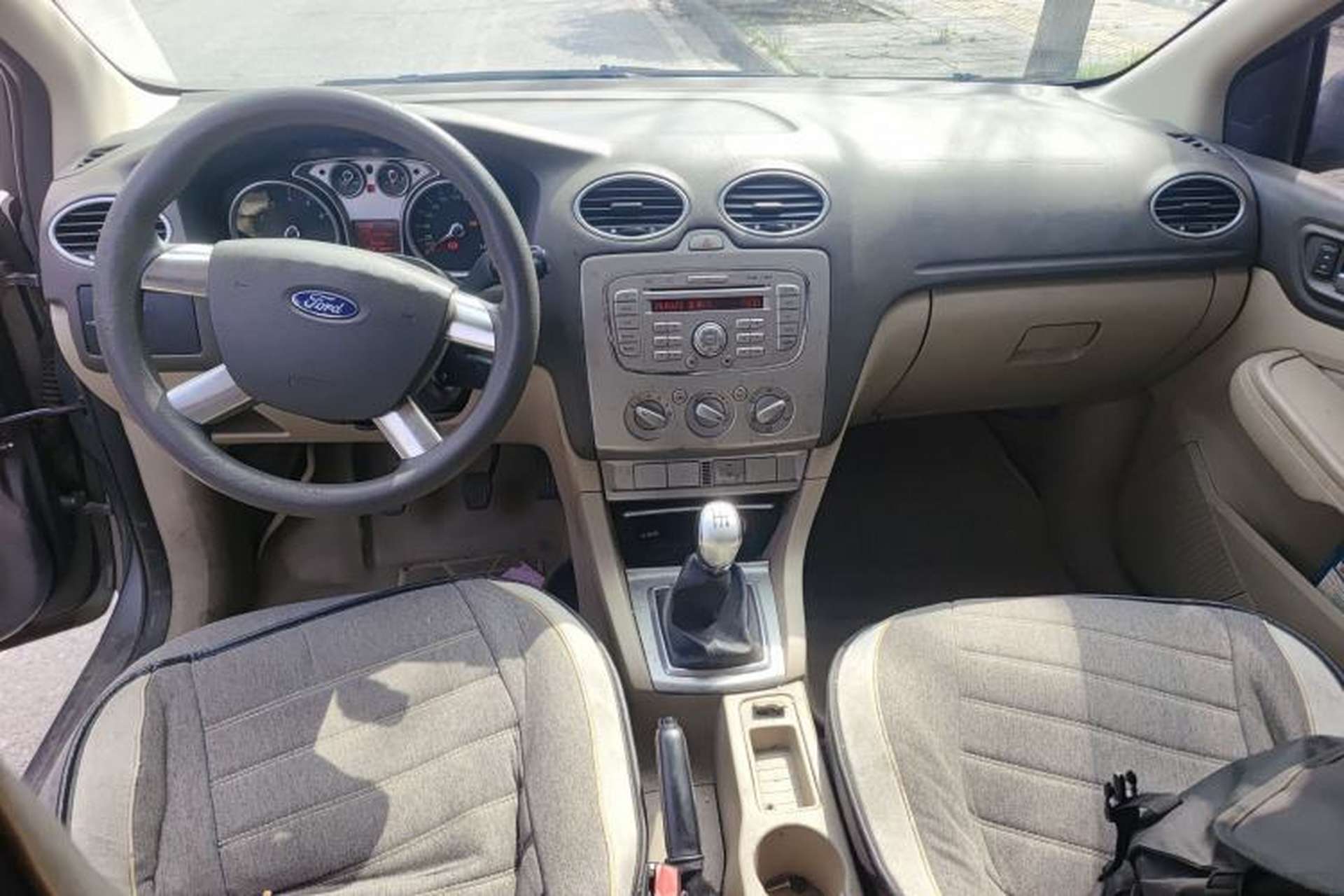 Used Ford Focus 2011 Sedan 1.8L Manual Classic Model Center Console