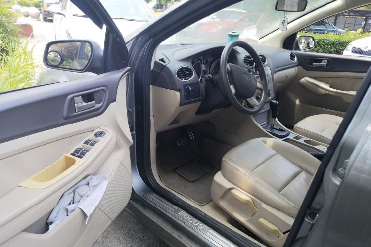 Used Ford Focus 2011 Hatchback 1.8L Automatic Fashion Edition Driver Seat