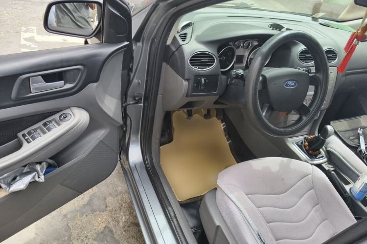 Used Ford Focus 2011 Hatchback 1.8L Manual Classic Model Driver Seat