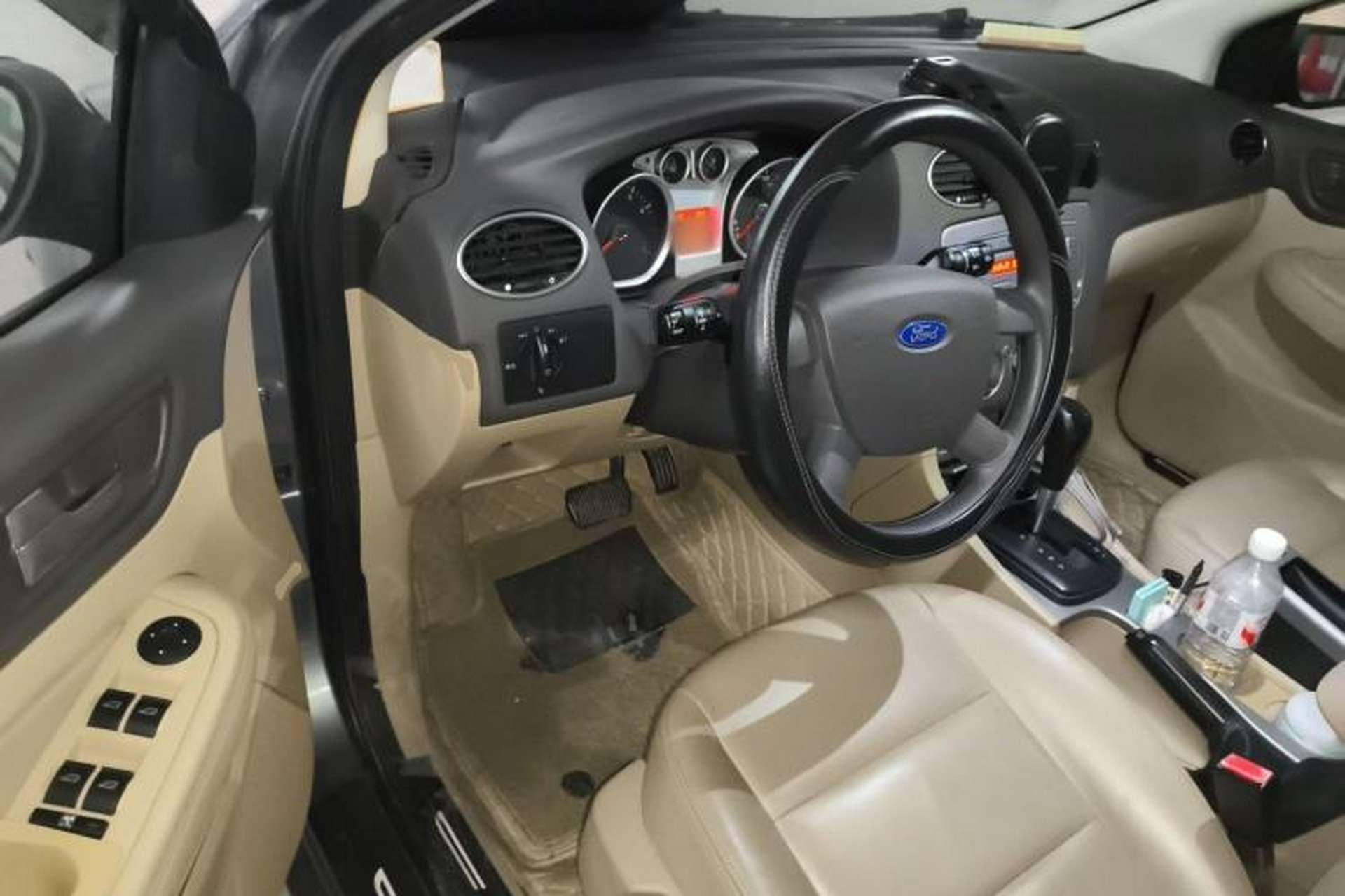 Used Ford Focus 2011 Hatchback 1.8L Automatic Fashion Edition Driver Seat